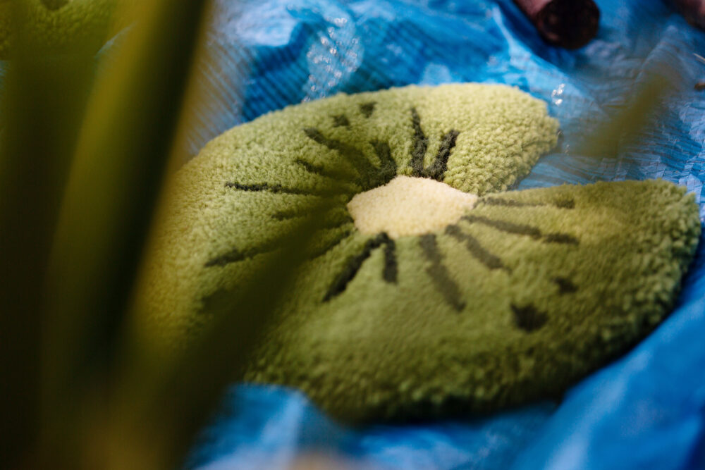 Image d'une décoration murale Nénuphar Moino Studio Tufting