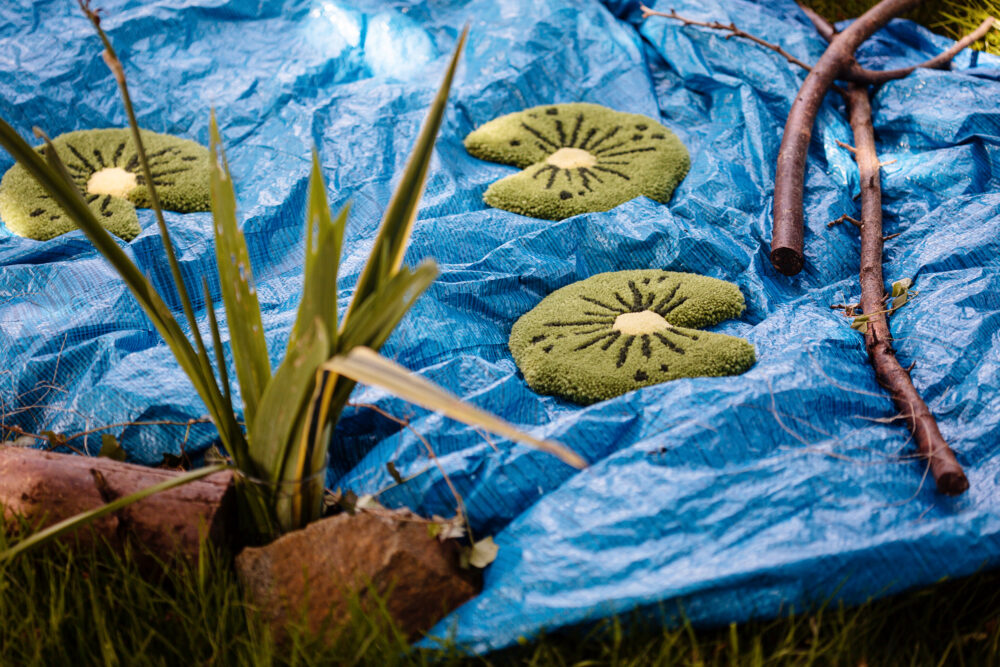 Image d'une décoration murale Nénuphar Moino Studio Tufting
